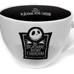 Taza oficial de Disney con el motivo del famoso Jack Skellington basado en la película de Pesadilla antes de Navidad, revive las aventuras de este peculiar personaje con esta taza.