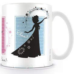 Taza oficial de Frozen con el motivo de las siluetas de Anna, Elsa y Olaf realizada en cerámica con una capacidad de 0,33 litros, incluye grabados en el exterior. Viene en caja de regalo.