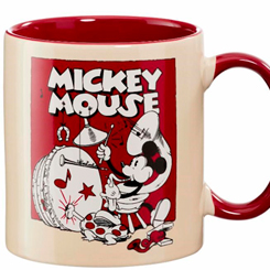 Taza oficial de Mickey Mouse Comic, realizada en gres con una capacidad de 0,59 litros, incluye grabados en el exterior. Viene en caja de regalo. Producto oficial 20oz Mug: Mickey & Minnie Comic.