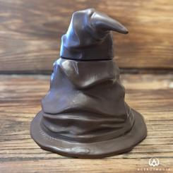 ¡Añade un toque mágico a tus mañanas con la Taza 3D del Sombrero Seleccionador de Hogwarts! Esta taza oficial de Harry Potter es el regalo perfecto para cualquier amante del mundo mágico.