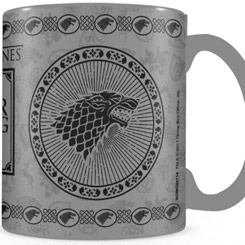 Taza oficial con el motivo del escudo de la familia Stark basada en la serie de televisión Juego de Tronos, la taza está realizada en cerámica sensible al calor con una capacidad de 0,315 litros, 