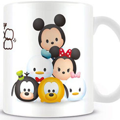 Taza oficial de Tsum Tsum Classic Disney, realizada en cerámica con una capacidad de 0,33 litros, incluye grabados en el exterior. 