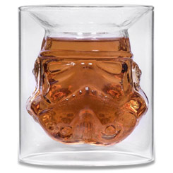 Vaso oficial de Star Wars con el motivo de los Stormtroopers (Tropas de Asalto) realizada en cristal con una capacidad de 0,15 litros, disfruta de tu bebida preferida en esta precioso vaso de cristal.