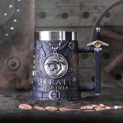 Brutal Jarra de Cerveza con el motivo de Geralt de Rivia basada en la serie de The Witcher Esta preciosa obra de arte está realizada en acero inoxidable y resina con una capacidad 600 ml, 