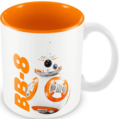 Taza oficial de Star Wars con el motivo de BB-8realizada en cerámica con una capacidad de 0,33 litros, incluye grabados en el exterior. Viene en caja de regalo. Se puede utilizar en el lavavajillas y microondas.