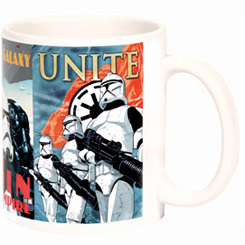 Taza oficial de Star Wars con el motivo de Heroes and Villains realizada en cerámica con una capacidad de 0,30 litros, incluye grabados en el exterior. Viene en caja de regalo.