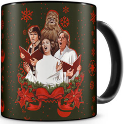 Taza oficial con el motivo de Luke, Leia, Han Solo y Chewbacca celebrando la Navidad basada en la saga de Star Wars, la taza está realizada en cerámica con una capacidad de 0,33 litros.