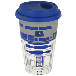 Taza de Viaje Oficial en forma del entrañable R2-D2, revive las aventuras de los droides de la fantástica saga de Star Wars.