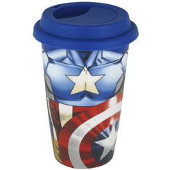 Taza de Viaje Oficial de Warner con el motivo del escudo del traje del Capitán América, revive las aventuras de este carismático personaje de Marvel.